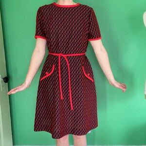 Vintage 1960s Devonshire black red geometric knee length dress belt mod retro